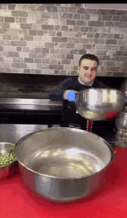 2e441986e924fd2679e6e33cb8d62c2c_1754748035_6995.gif