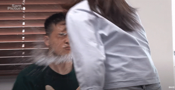 엄마가 돌아가셨다는 말을 듣자 아들이 보인 반응.jpg | 인스티즈