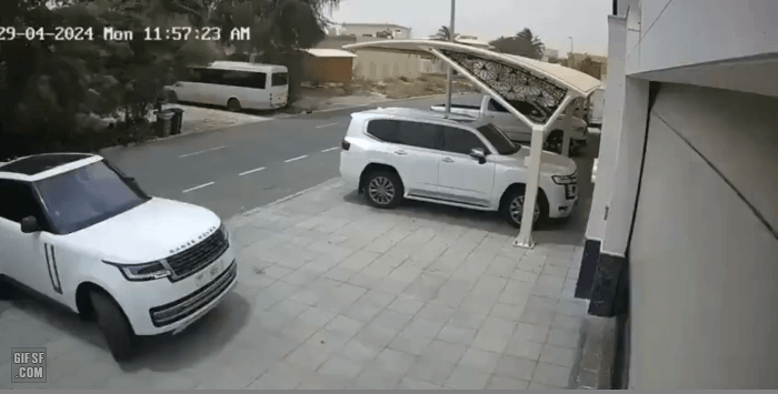 c8f18e00eedc7381d0176bab0935def5_1758368602_0279.gif