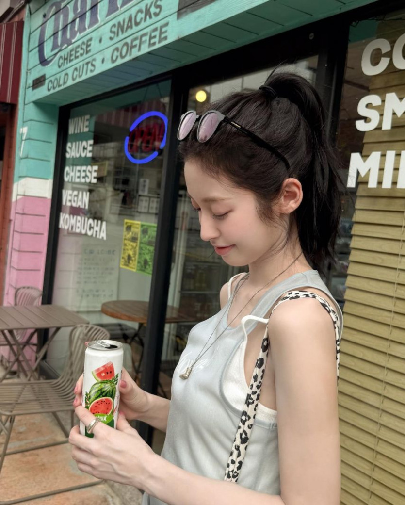 4d19fe2a7137bcf8a99ddfd03dc61741_1758877290_5333.jpg