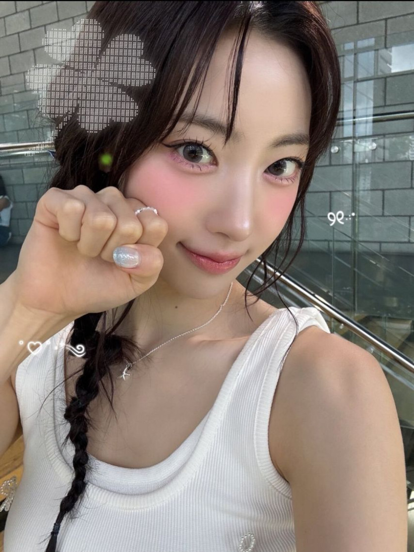 a19fb2085fc17c1b7850b960943ab63c_1758801774_8938.jpg