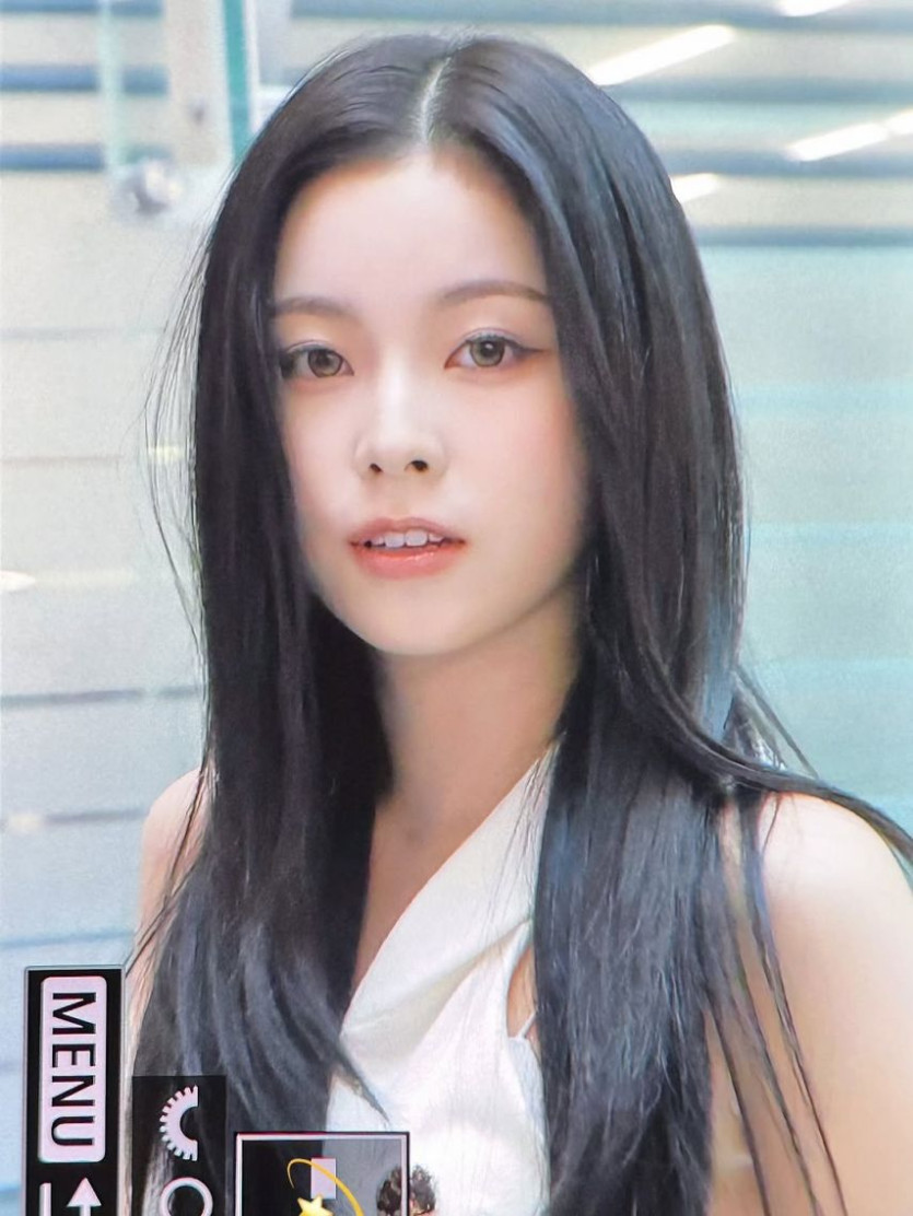 d8e8e273ab0b8a53a87c587b882fd585_1758382331_3184.jpg