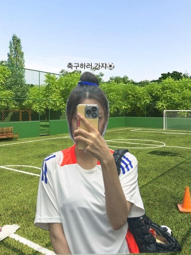 e35a677a58cae08942ed871338ff147b_1759994392_7924.jpg