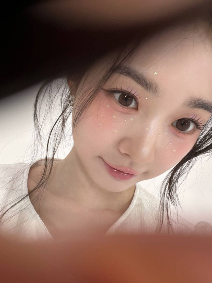 8ef60a537c87fd9a7abe2db206ee0b7b_1759564980_1963.jpg
