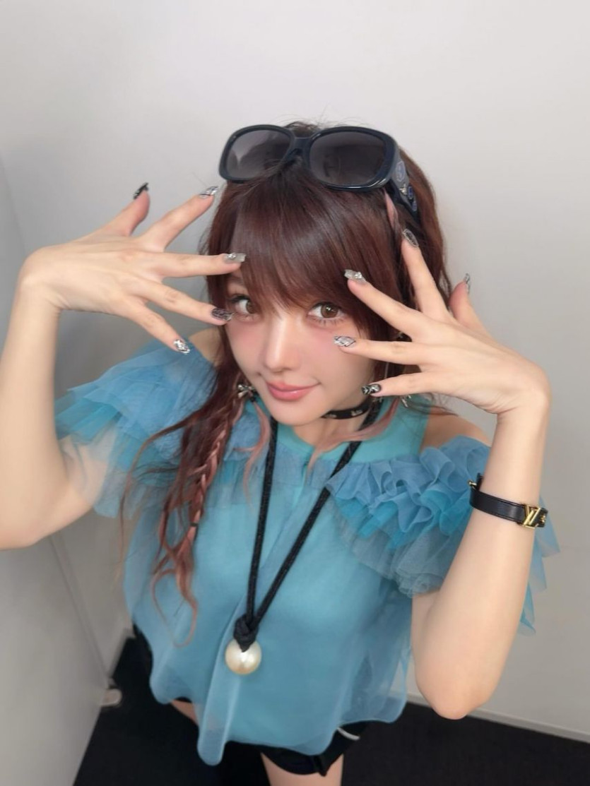 d74b2a0e65ff5647befb14cb5cc99bfb_1759767178_7126.jpg