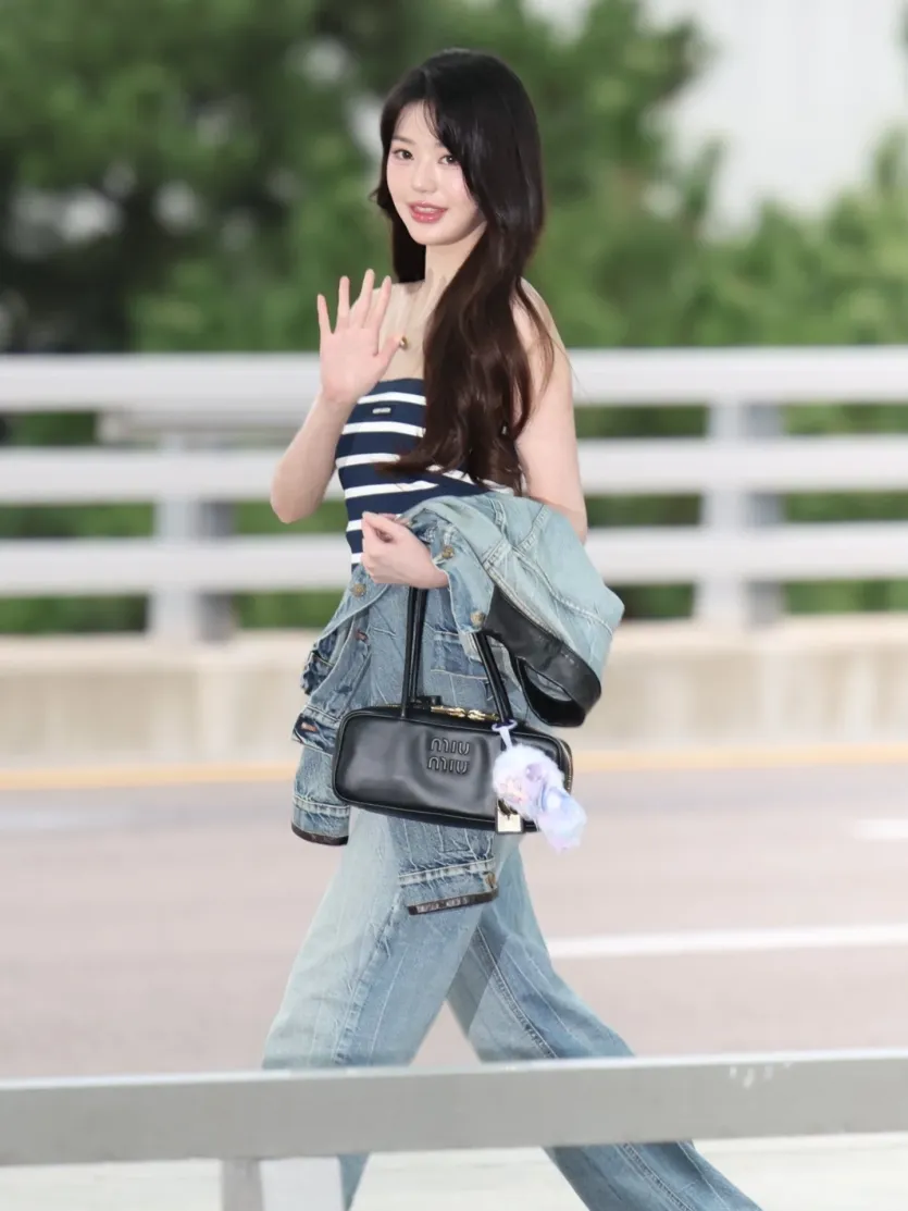 ff7dd0cc456fdaaede57f8c098cda402_1759679805_8925.webp