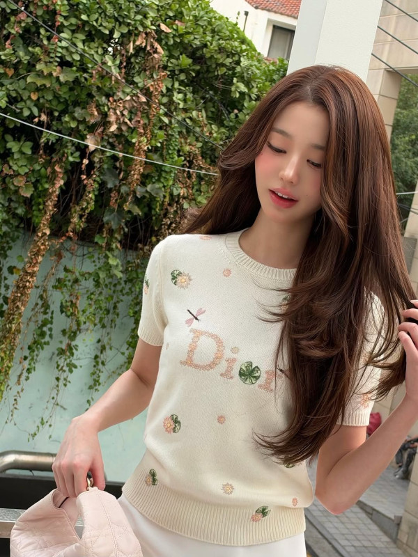 43f37c1edc63d4adf82a1e5223aa352d_1790663754_3836.jpg