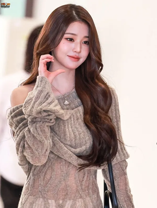 7f0158a30ac6ebee24b9427e09bdd794_1790210403_0744.webp