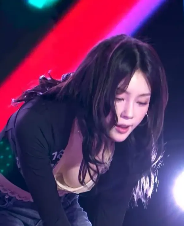 8d1dd28d0d2fba988480aebae8ae53a1_1790347201_867.webp