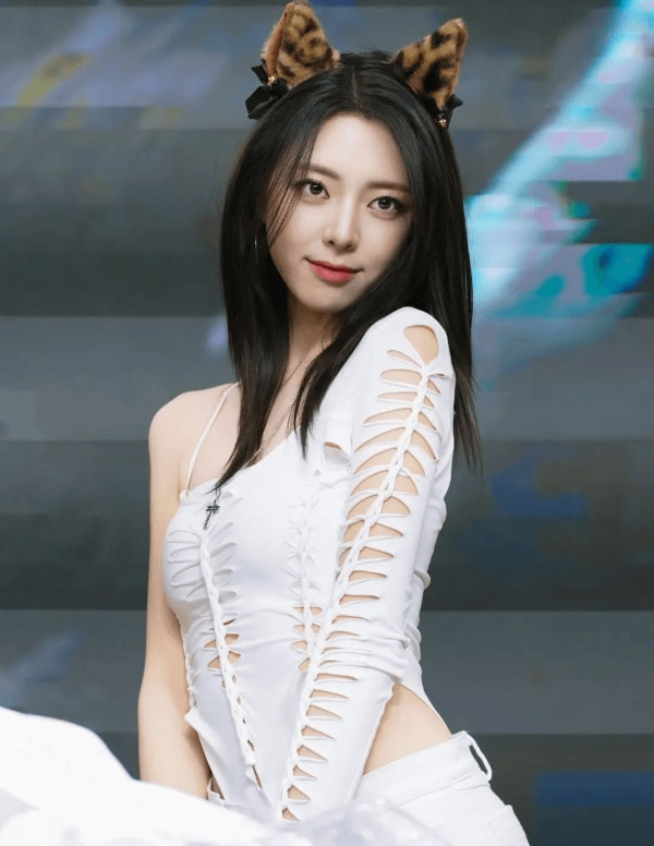 e2eeee9a1e16ff7a41a77052c03bc481_1790455201_7801.jpg