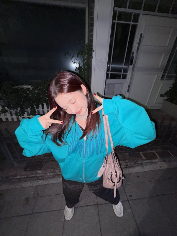 02fba9a9babcb9cd88b2dd0784be881d_1792935089_6732.jpg