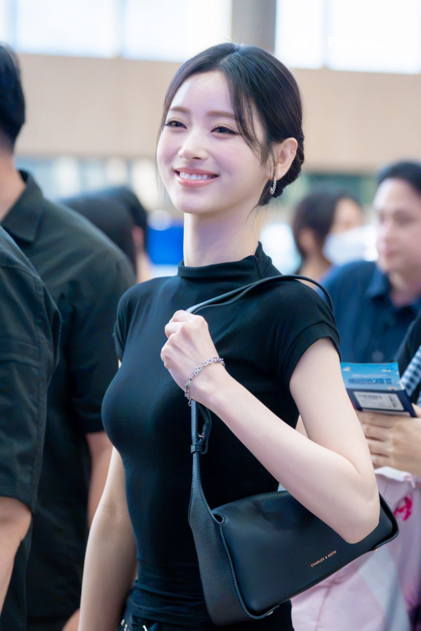5bb44c3f30eabbae7f3398379d991aae_1792503166_5995.jpg